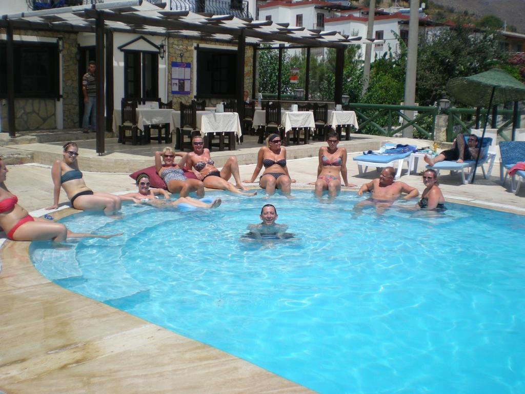 Sunny Garden Nilufer Hotel Turgutreis Exterior photo
